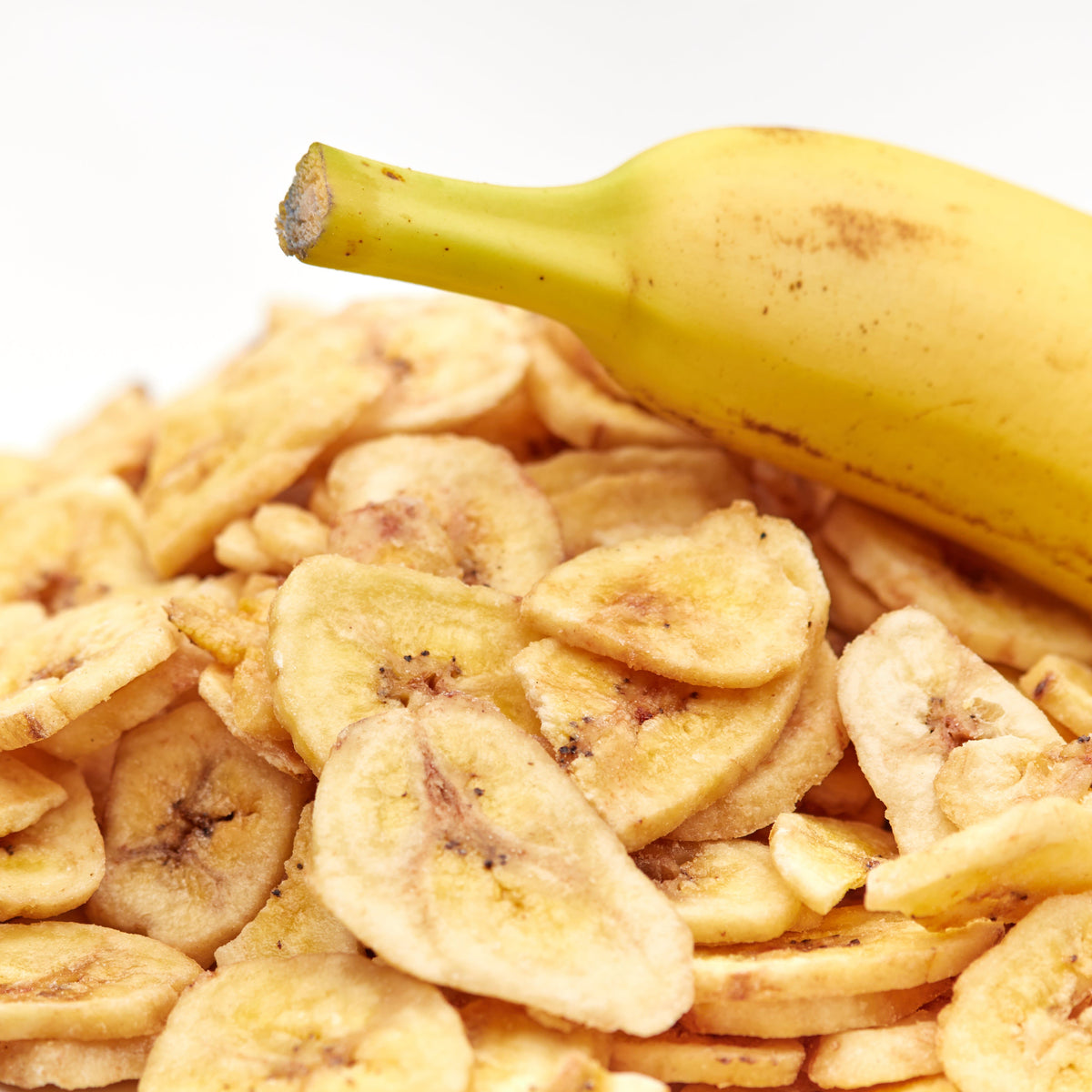 Bananenchips als Crunch-Topping auf einem Muesli