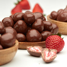 Gefriergetrocknete Erdbeeren in Vollmilchschokolade von NESSLIM in der 1-kg-Packung