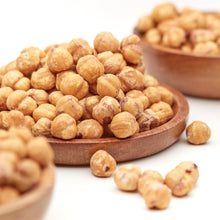 Haselnusskerne blanchiert und geroestet von NESSLIM in der 1-kg-Packung