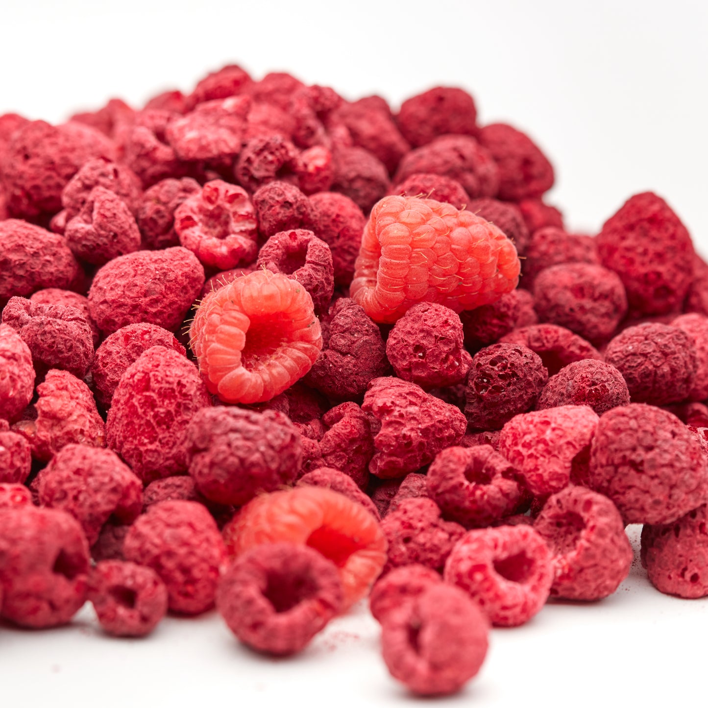 Lose gefriergetrocknete Himbeeren aus 100 % Frucht ohne Zuckerzusatz