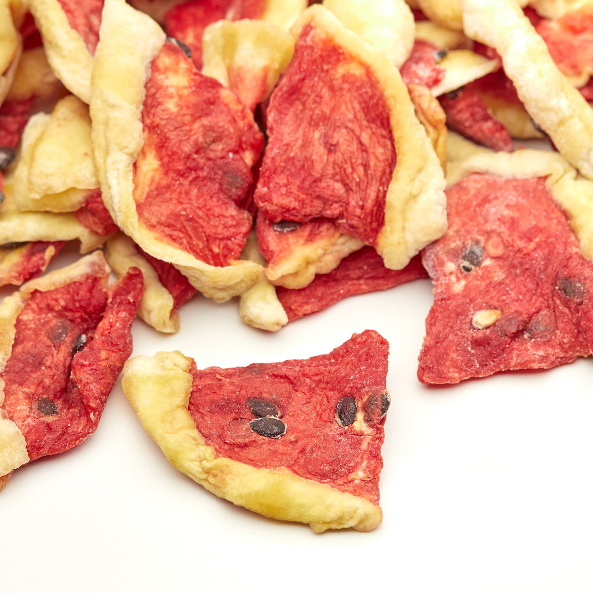 Getrocknete Wassermelone im Pizzacut von NESSLIM als handlicher Snack für Snack-Mixe und den Kinoabend.